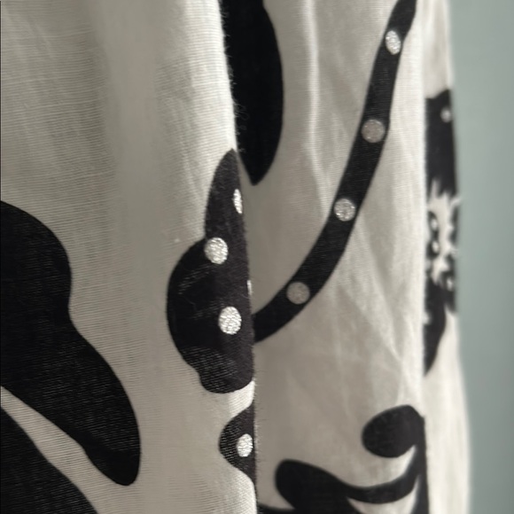 Black and White A-Line PleatedSkirt with subtle metallic silver dots. Size M - Picture 2 of 8